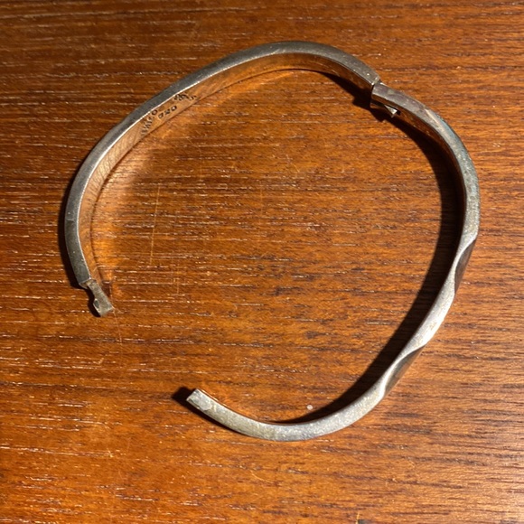 Sterling silver bangle - Picture 4 of 5